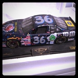 Nascar diecast car. GREAT GIFT!!